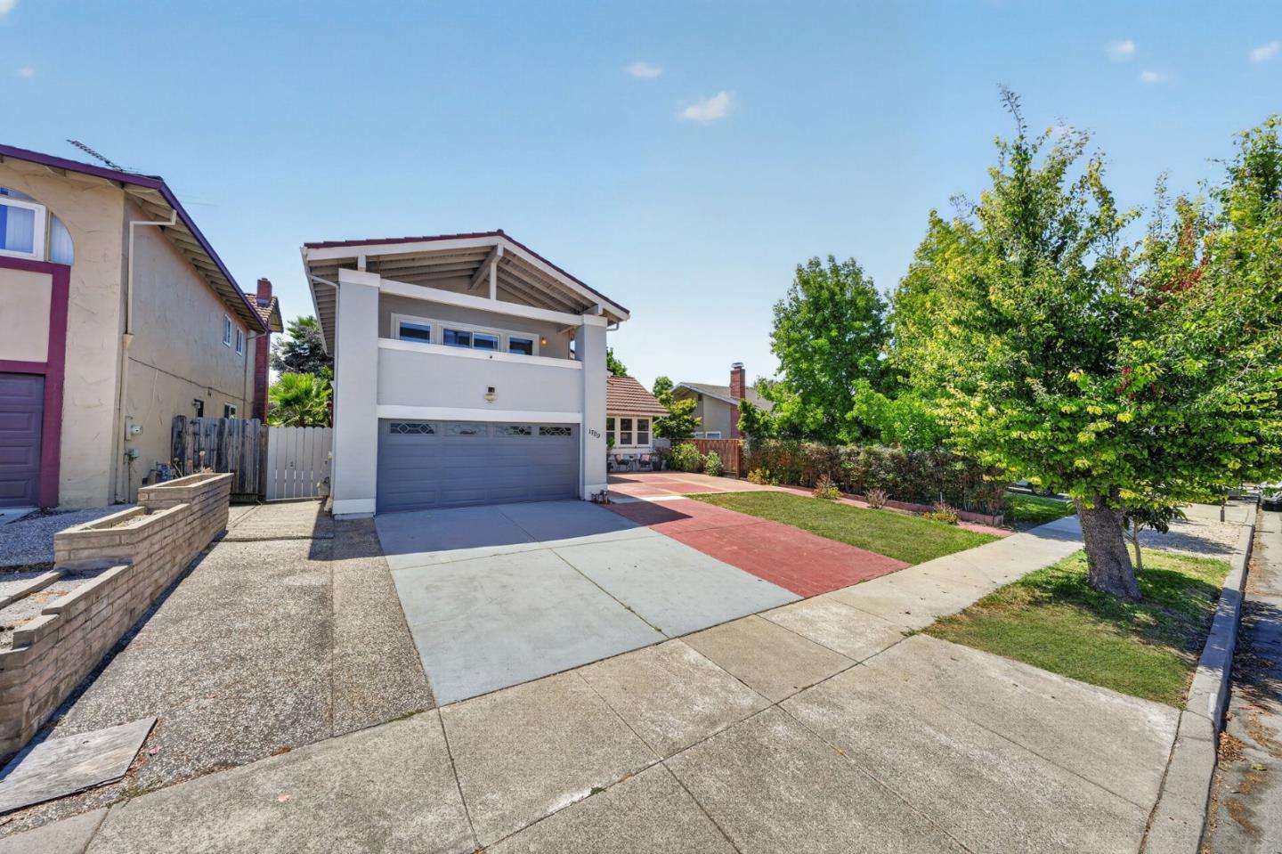 1709 Four Oaks RD