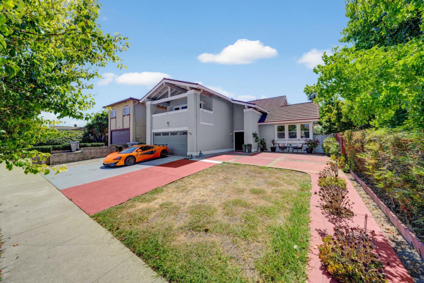 1709 Four Oaks RD