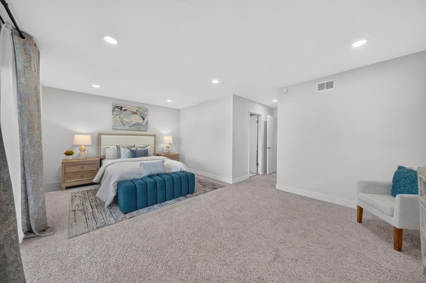 1709 Four Oaks RD