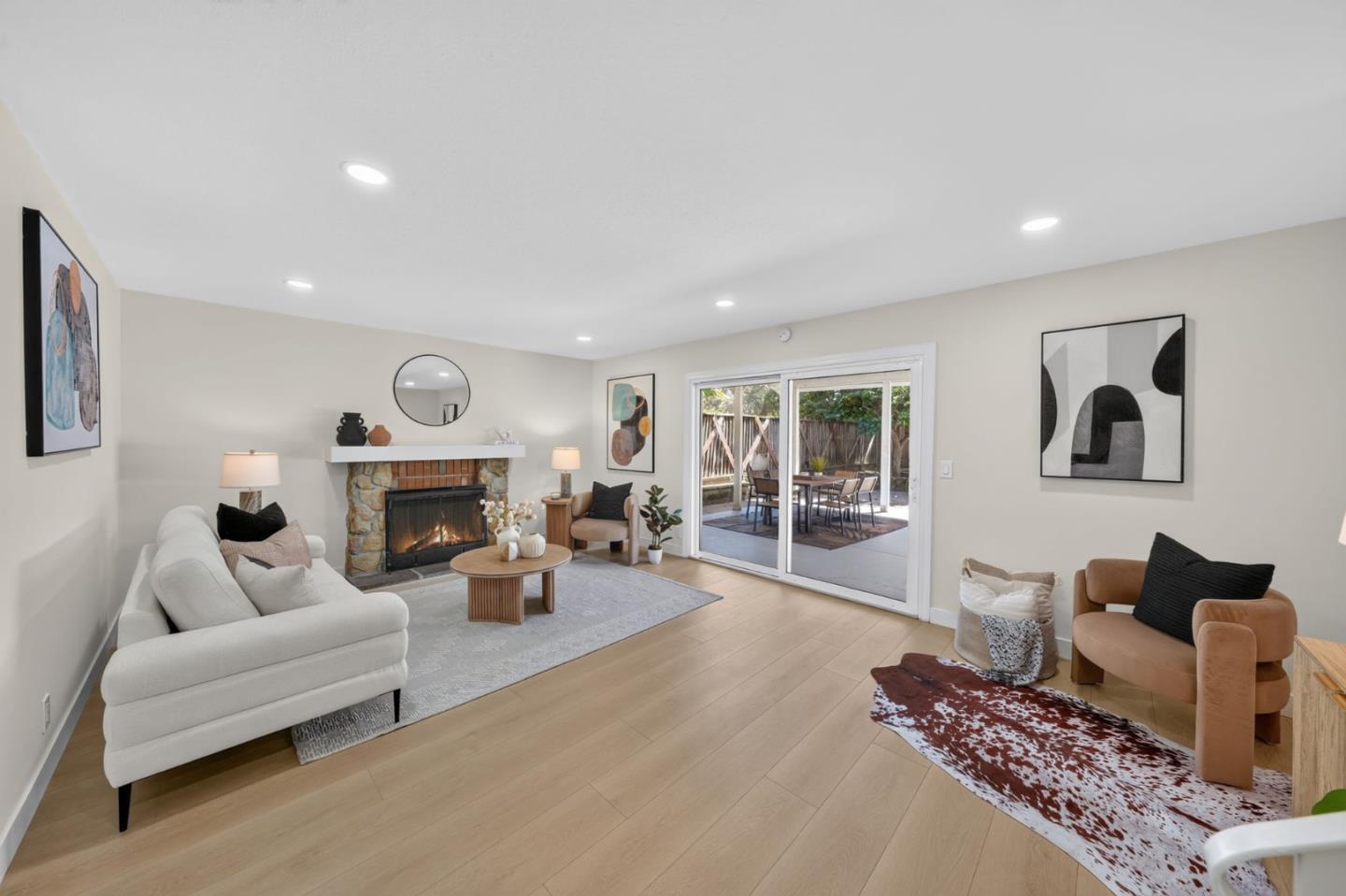 1709 Four Oaks RD
