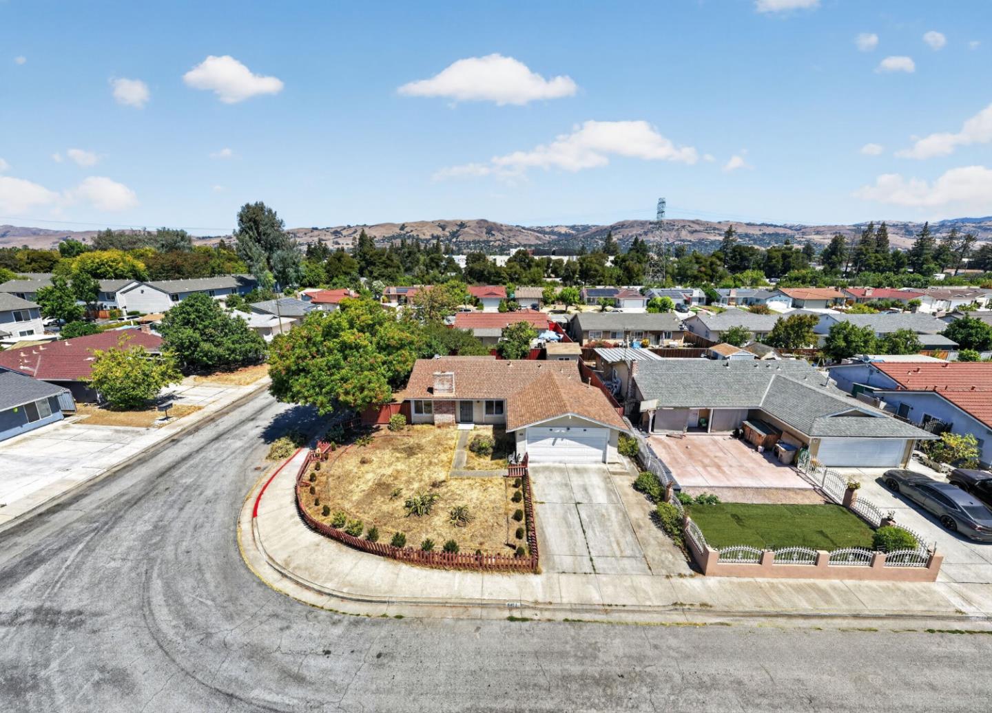 2422 Ridgeglen WAY