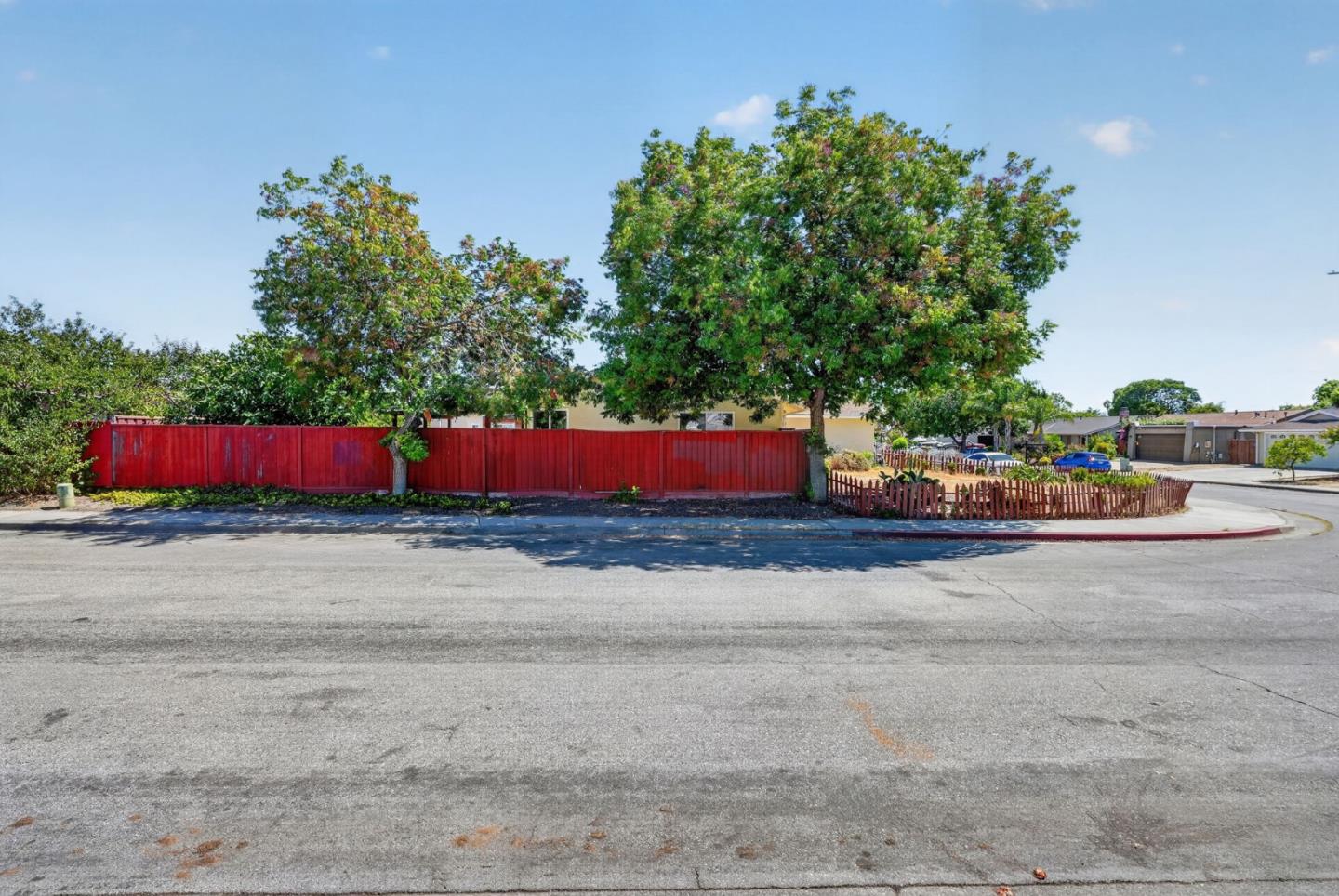 2422 Ridgeglen WAY