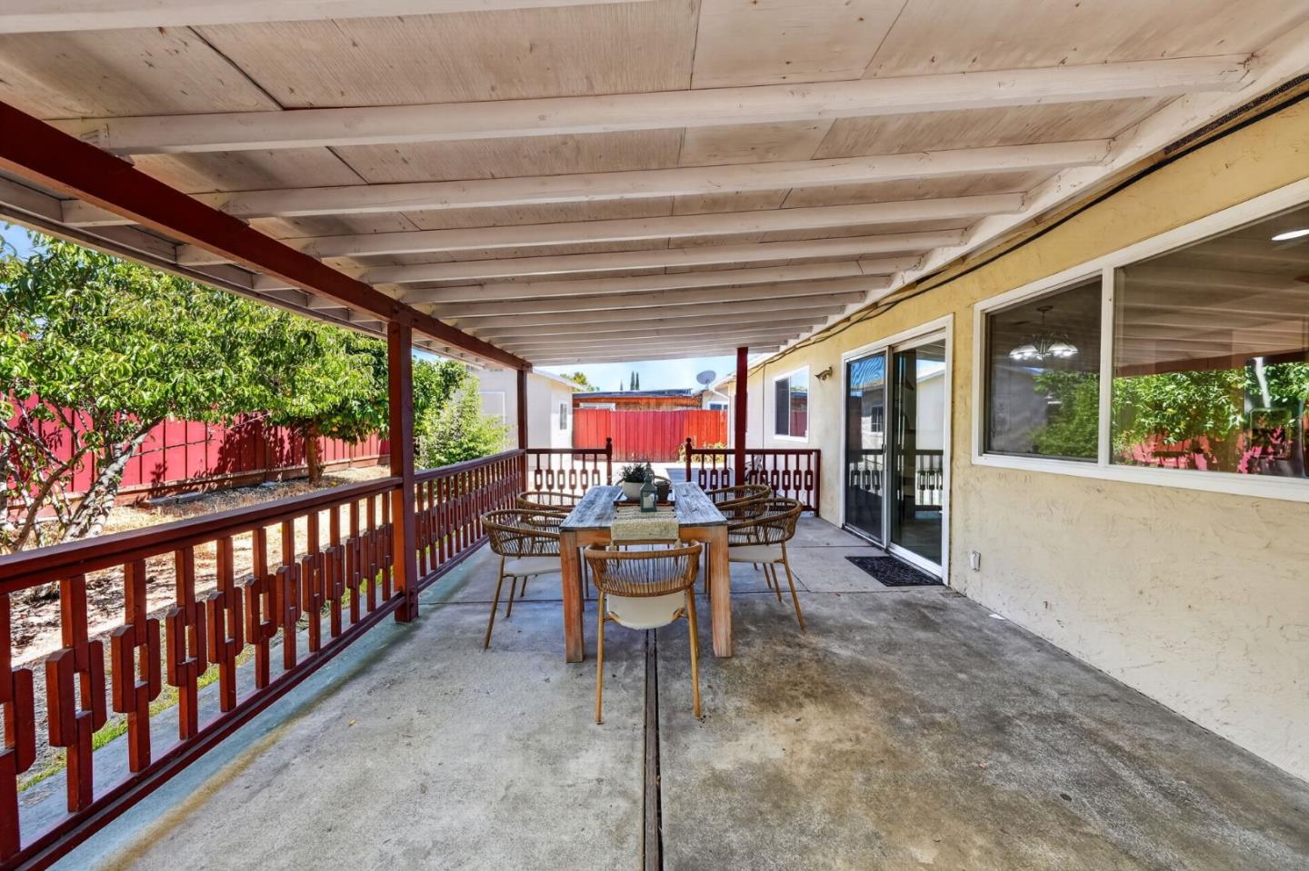 2422 Ridgeglen WAY