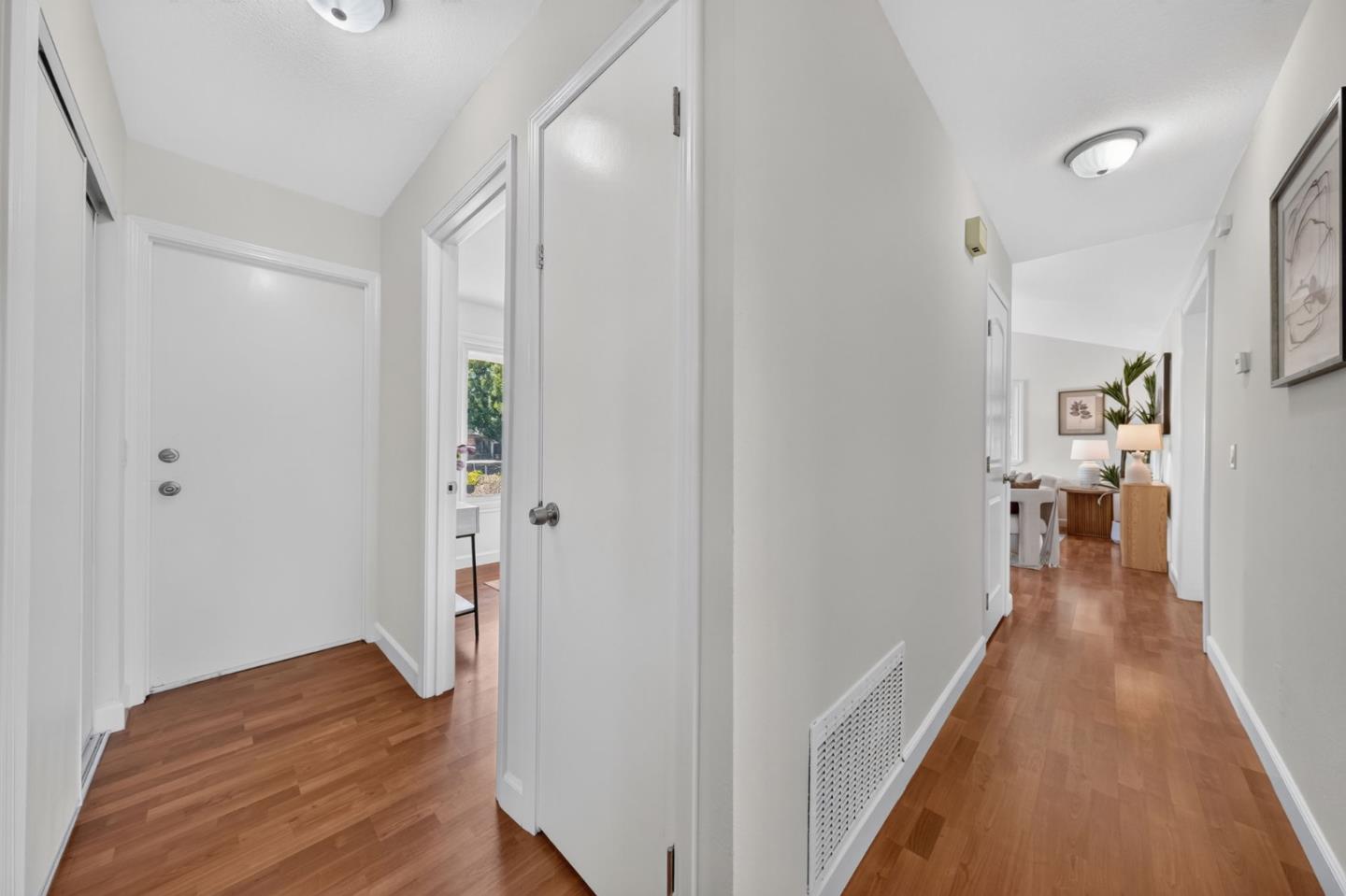 2422 Ridgeglen WAY