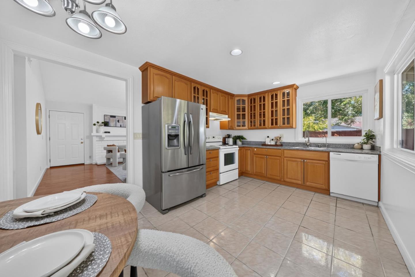 2422 Ridgeglen WAY