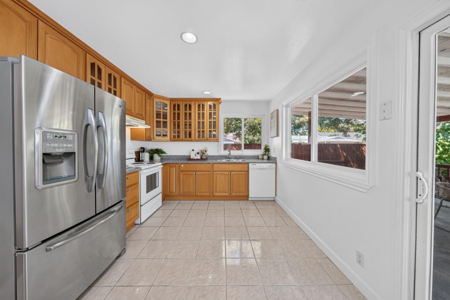 2422 Ridgeglen WAY