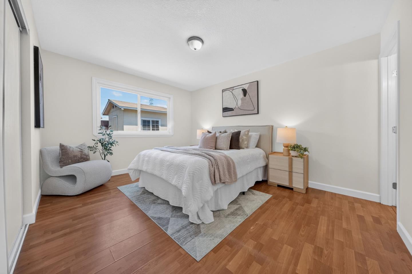 2422 Ridgeglen WAY