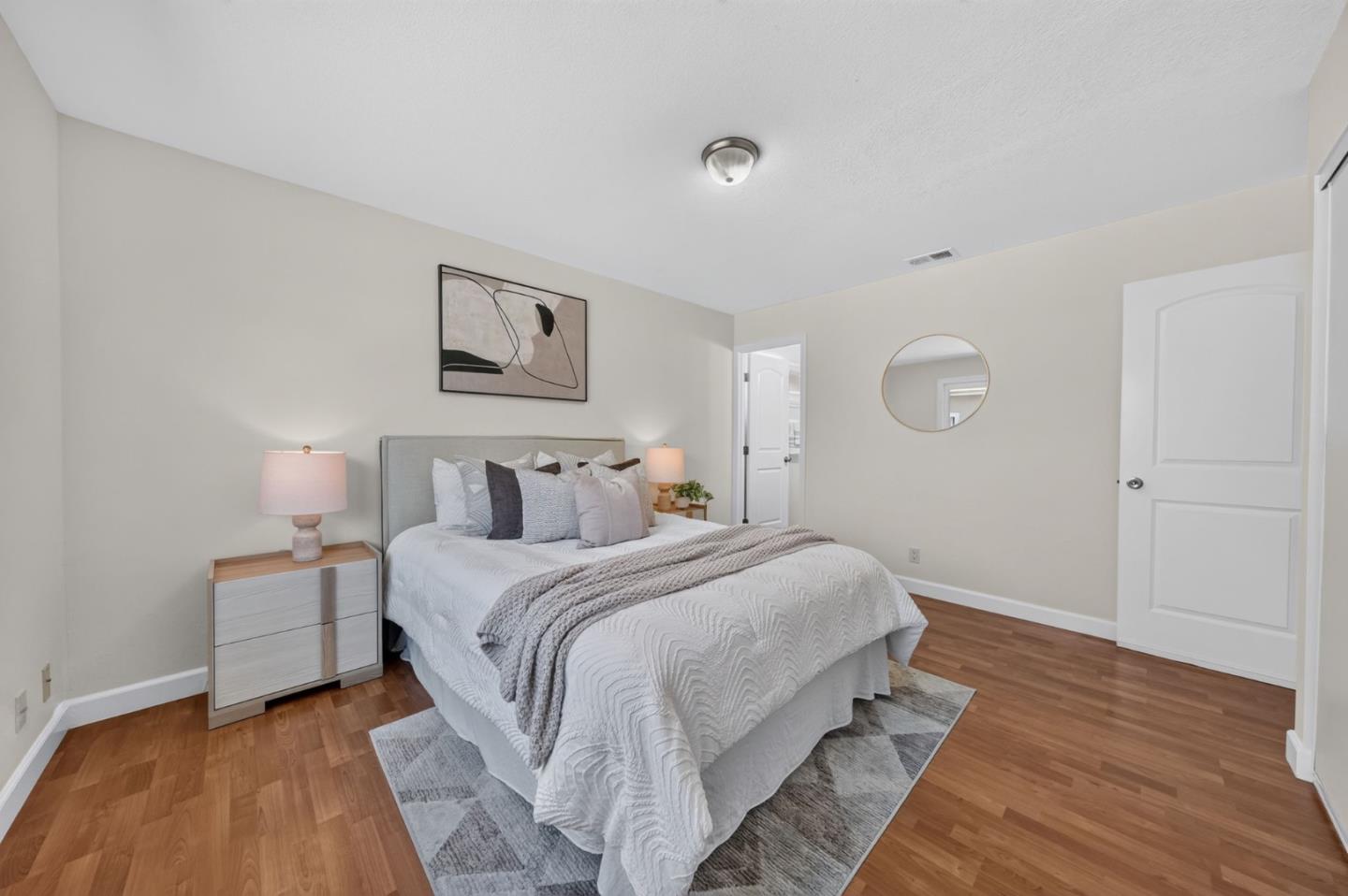 2422 Ridgeglen WAY