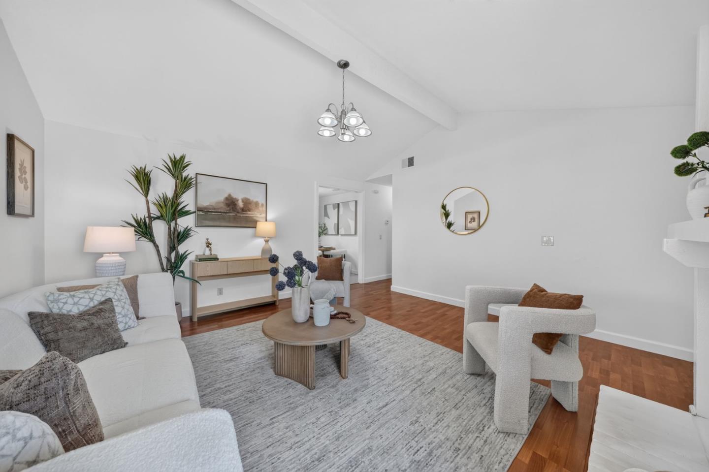 2422 Ridgeglen WAY