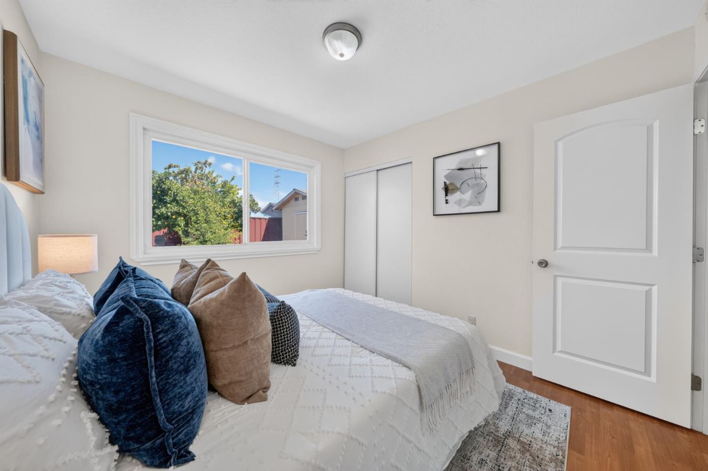 2422 Ridgeglen WAY