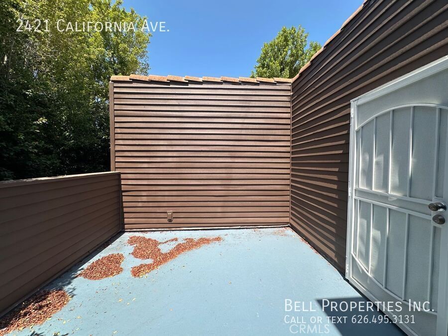 2421 California Avenue