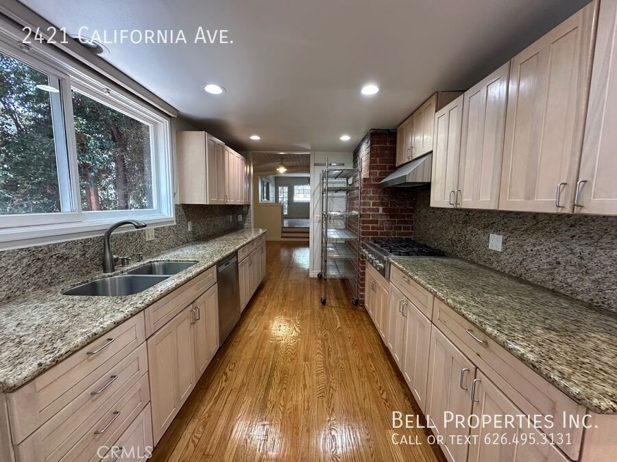 2421 California Avenue