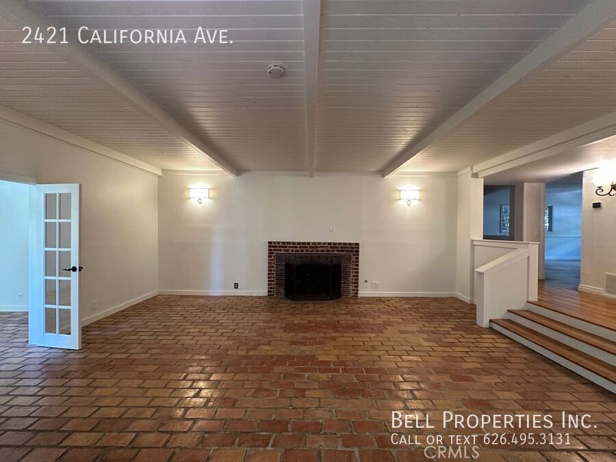 2421 California Avenue
