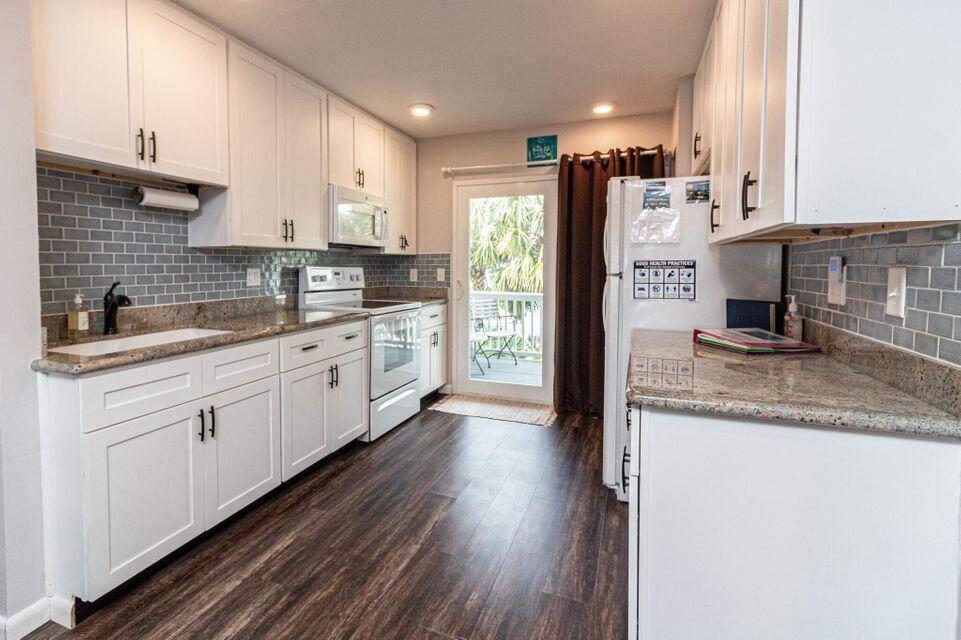8468 Gulf Boulevard 2 & 3