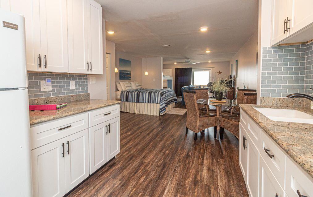 8468 Gulf Boulevard 2 & 3