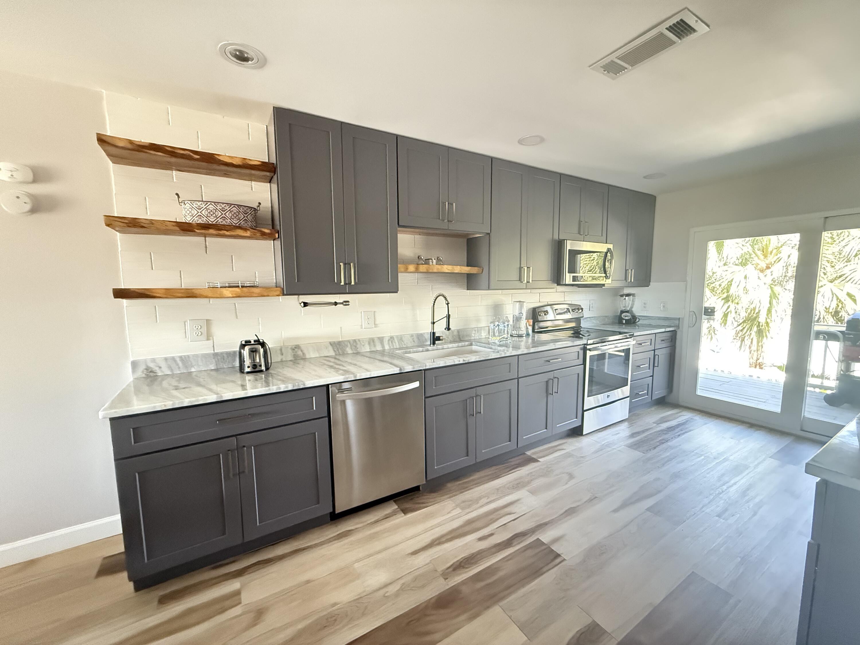 8468 Gulf Boulevard 2 & 3