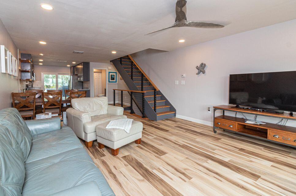 8468 Gulf Boulevard 2 & 3