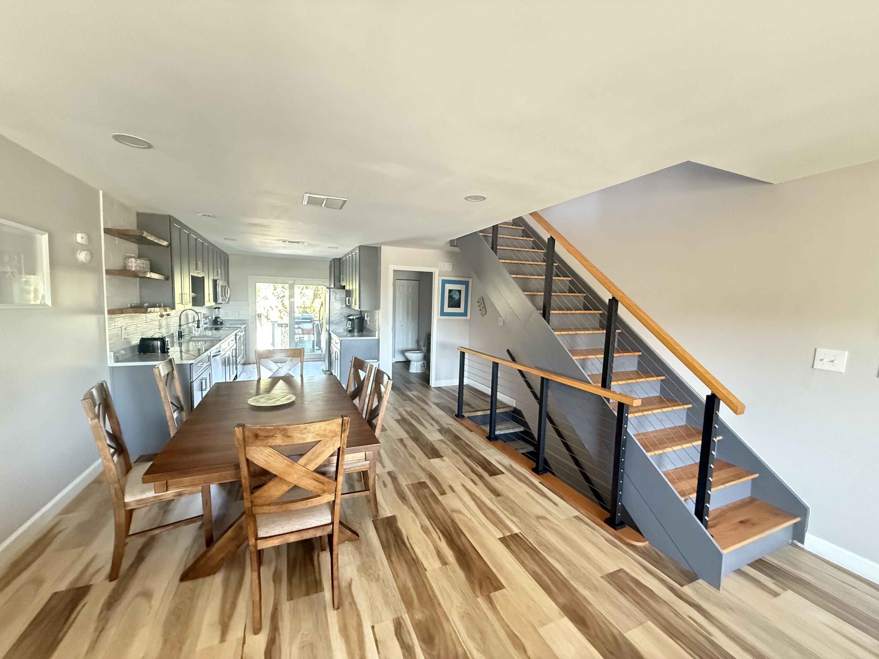 8468 Gulf Boulevard 2 & 3