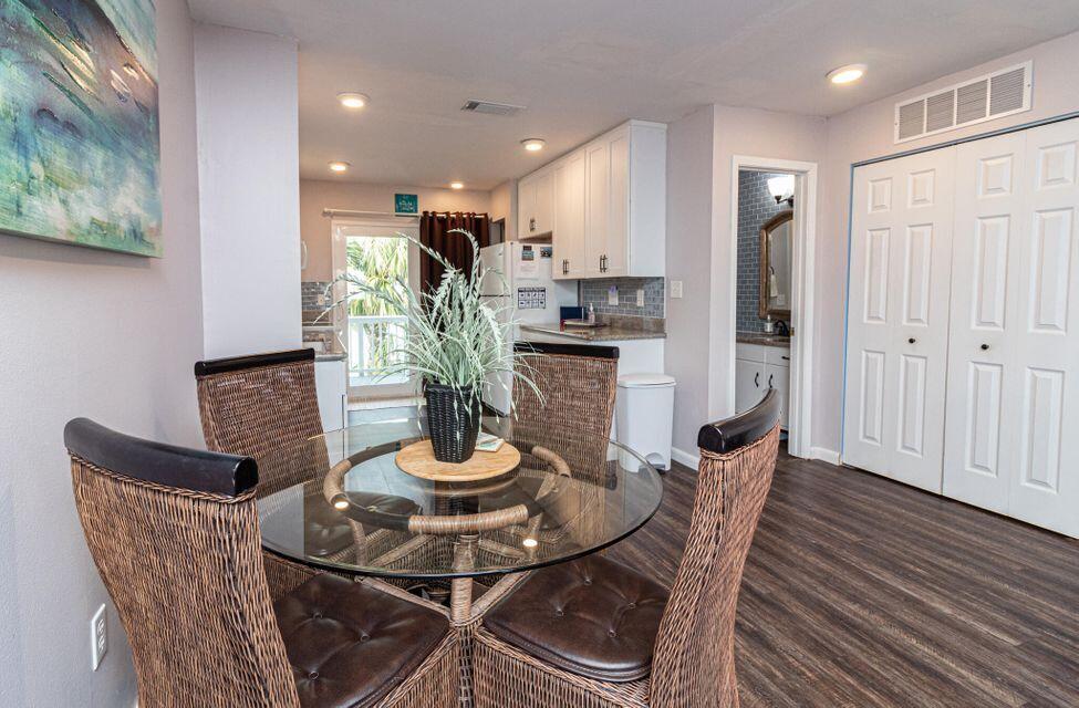 8468 Gulf Boulevard 2 & 3