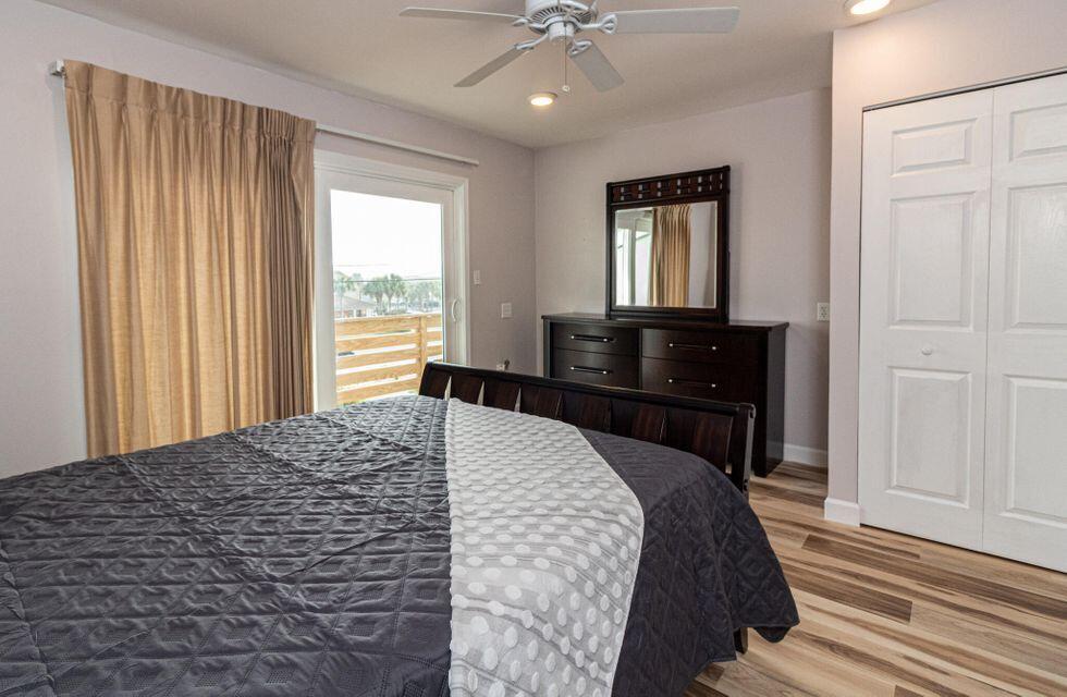 8468 Gulf Boulevard 2 & 3
