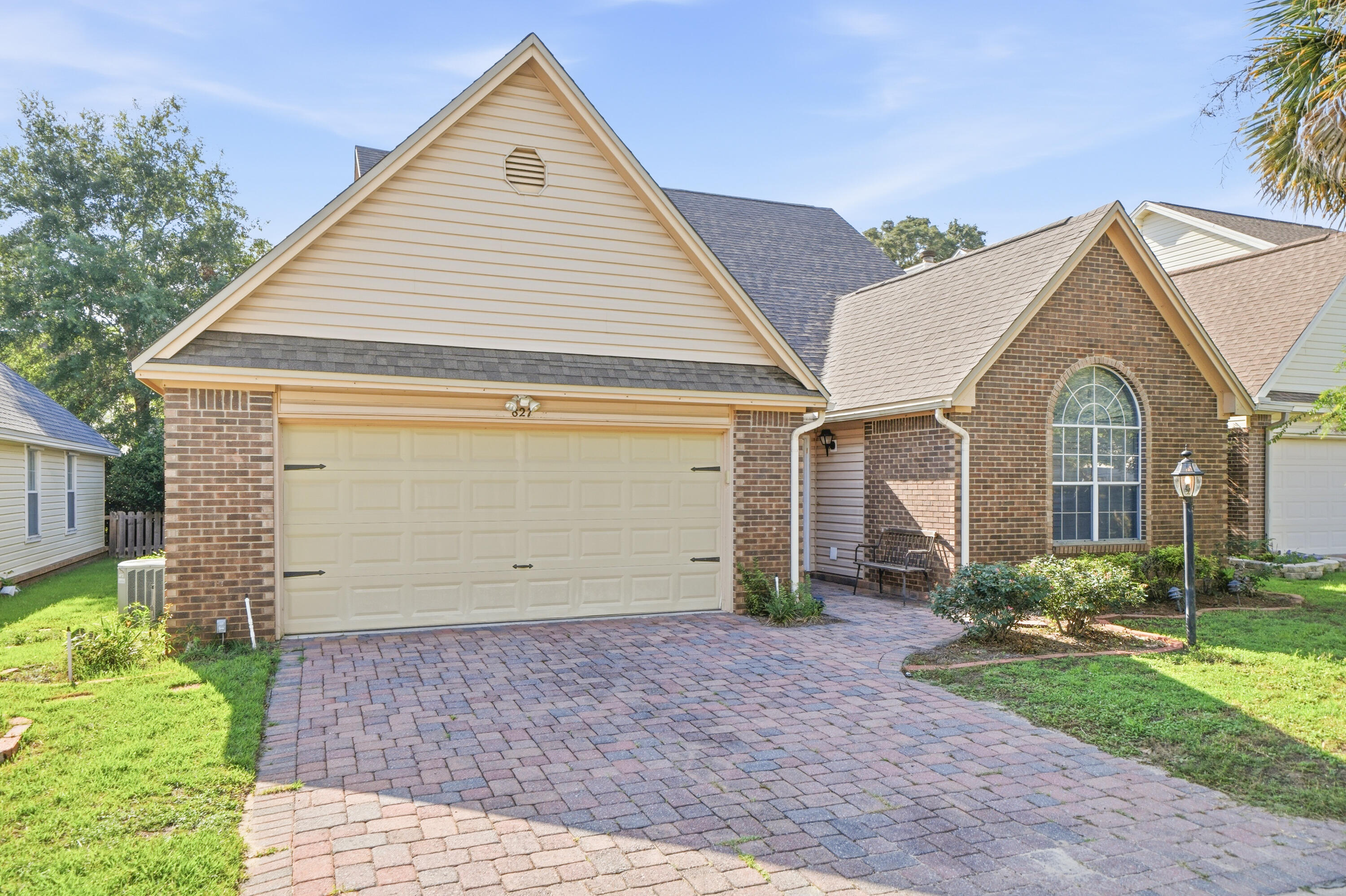 827 Fairway Lakes Drive