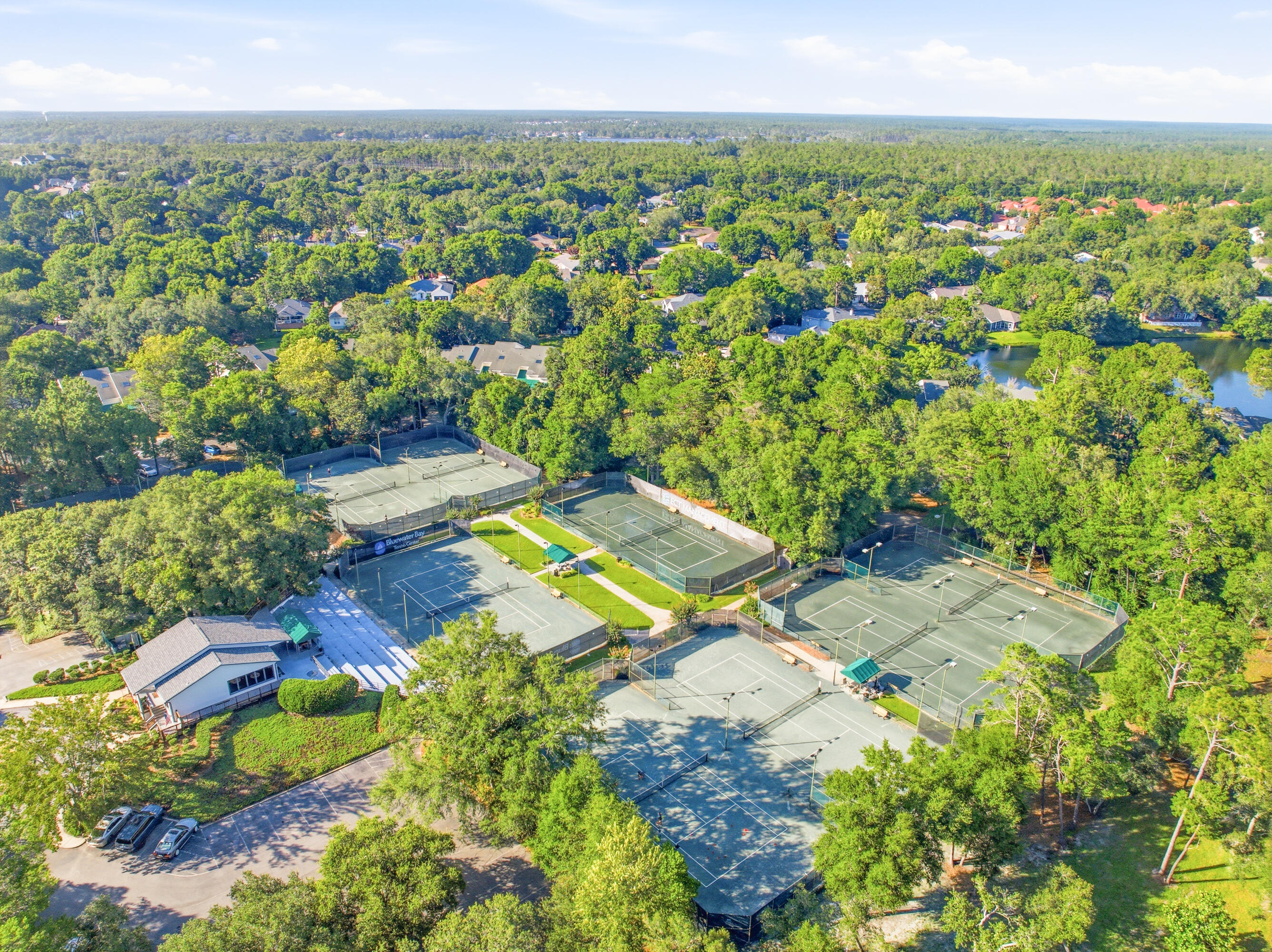 827 Fairway Lakes Drive