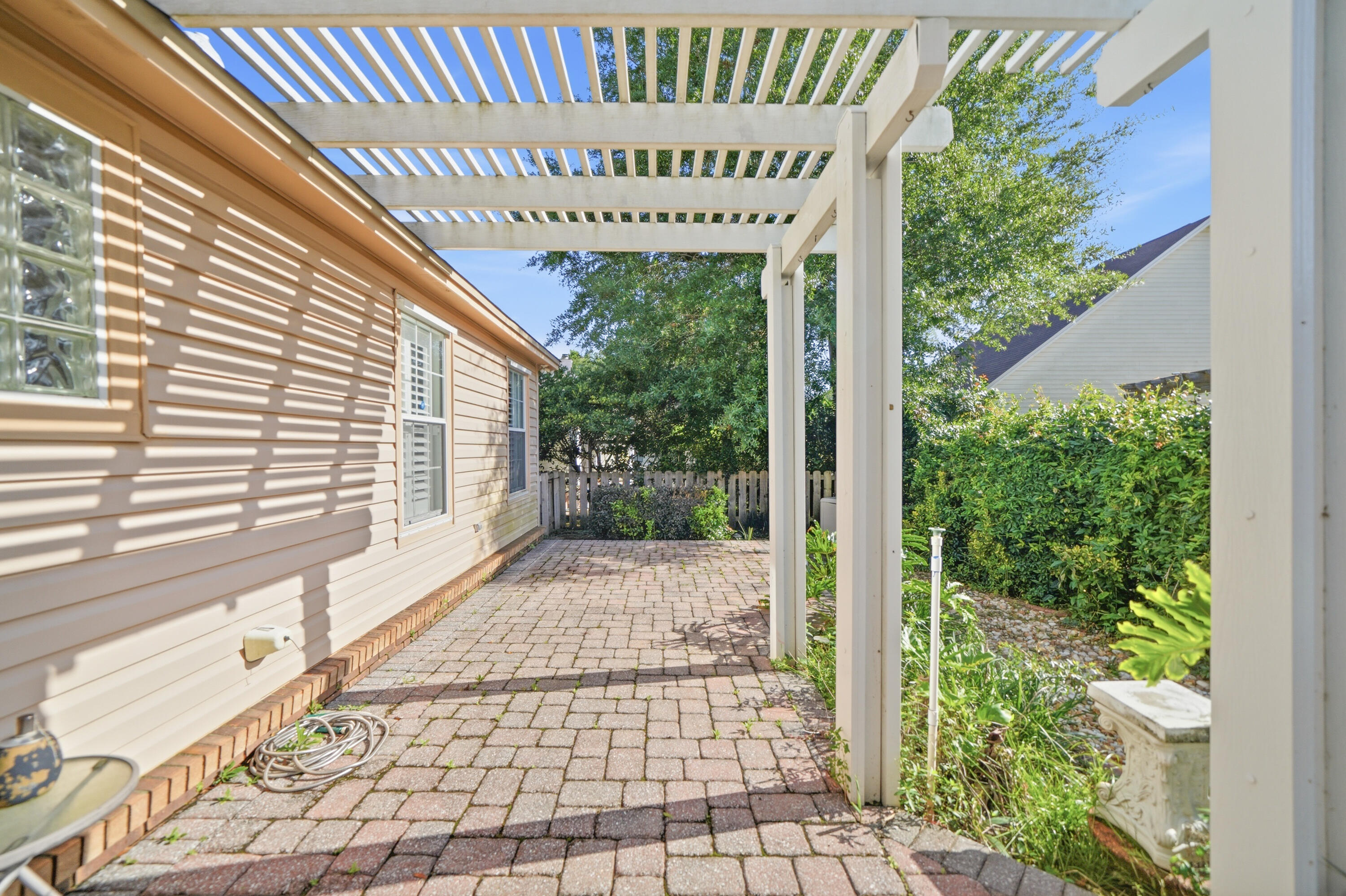 827 Fairway Lakes Drive