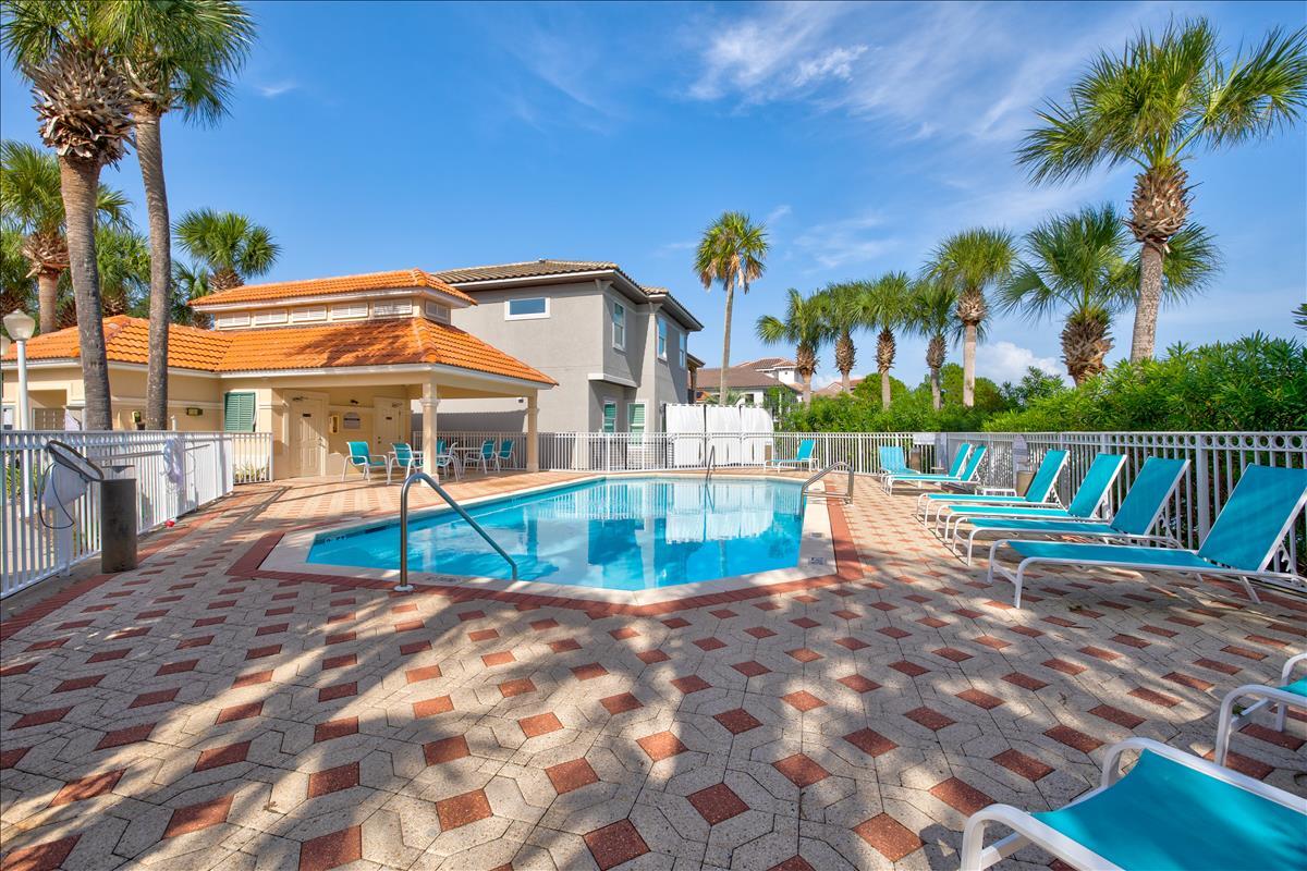 4743 Amhurst Circle