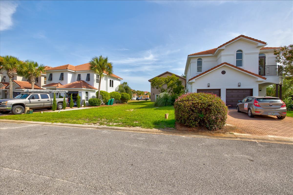 4743 Amhurst Circle