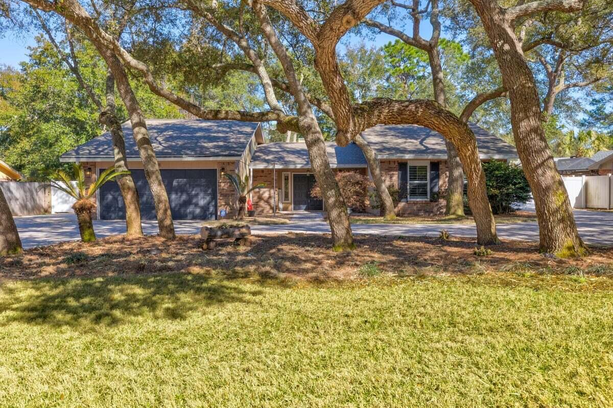 318 Jamaica Way