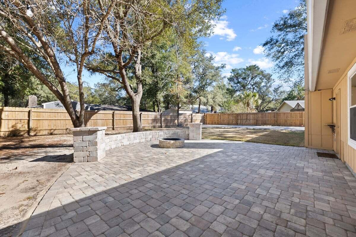 318 Jamaica Way