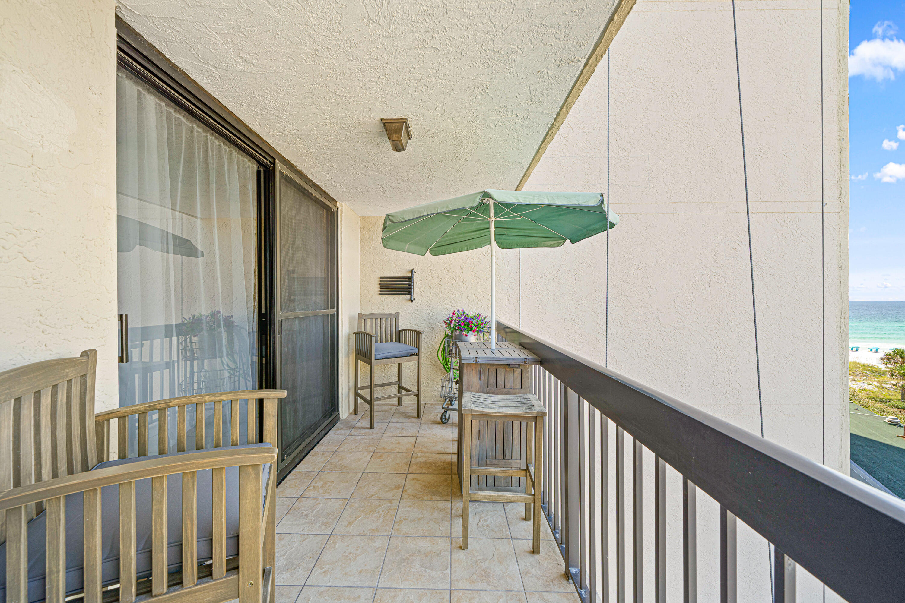 1040 Hwy 98, 516