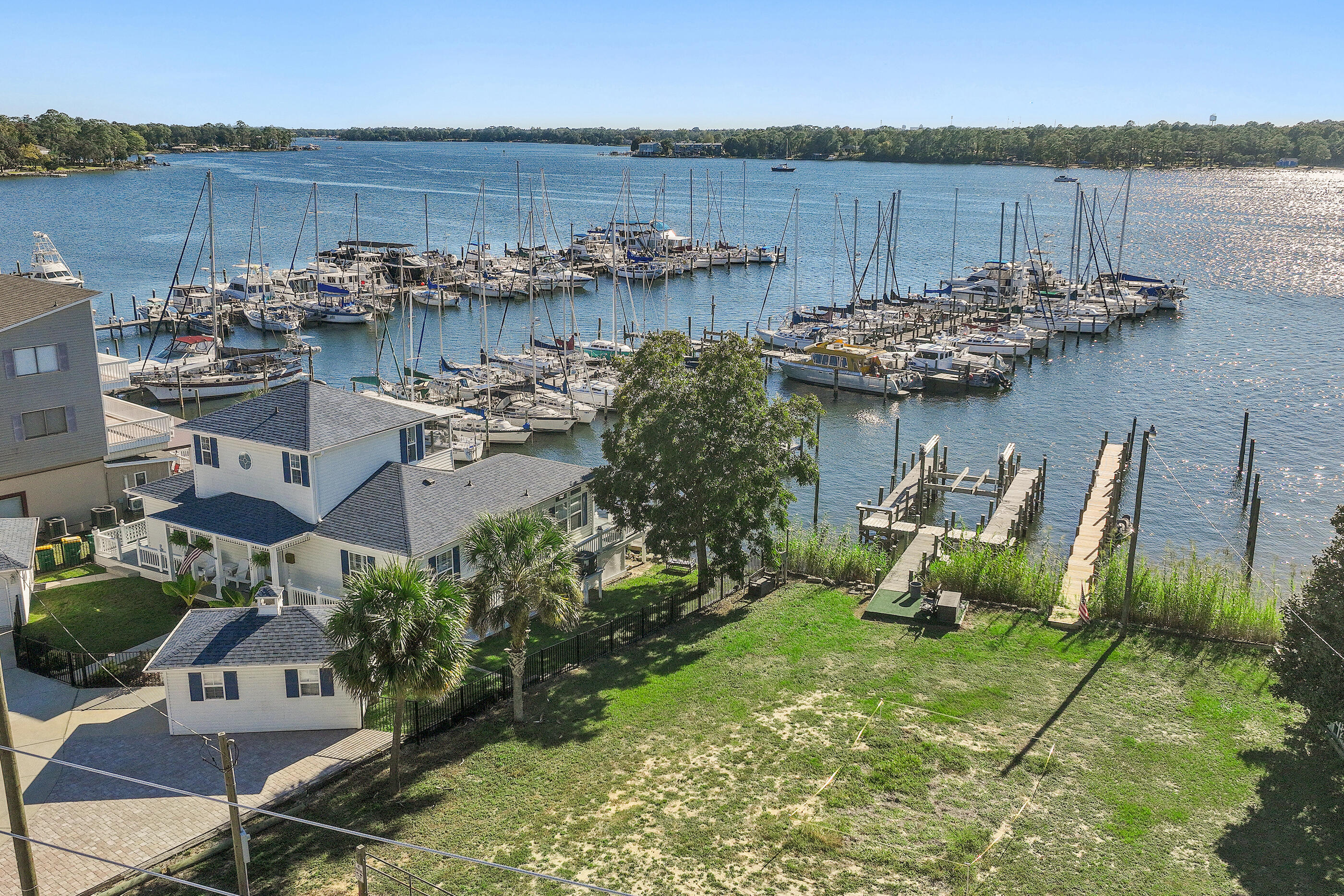 813 Bayshore Drive, Niceville