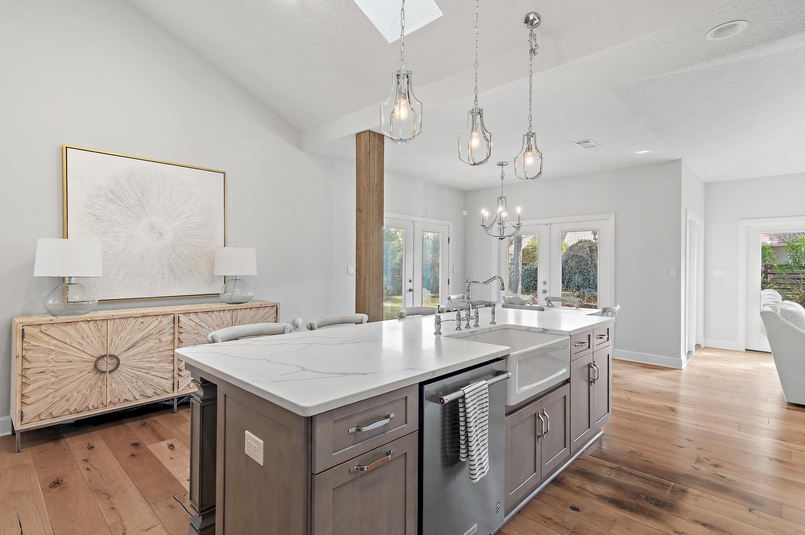 1402 E Baytowne Avenue