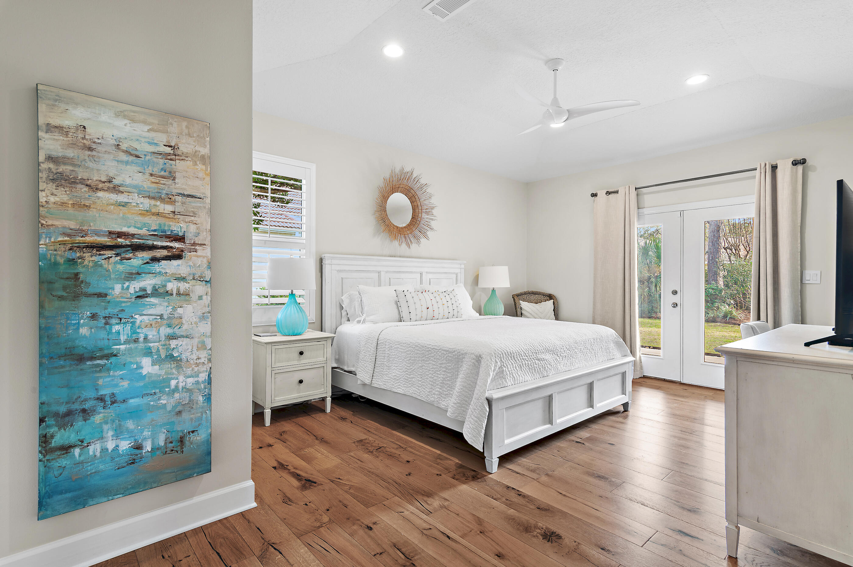 1402 E Baytowne Avenue