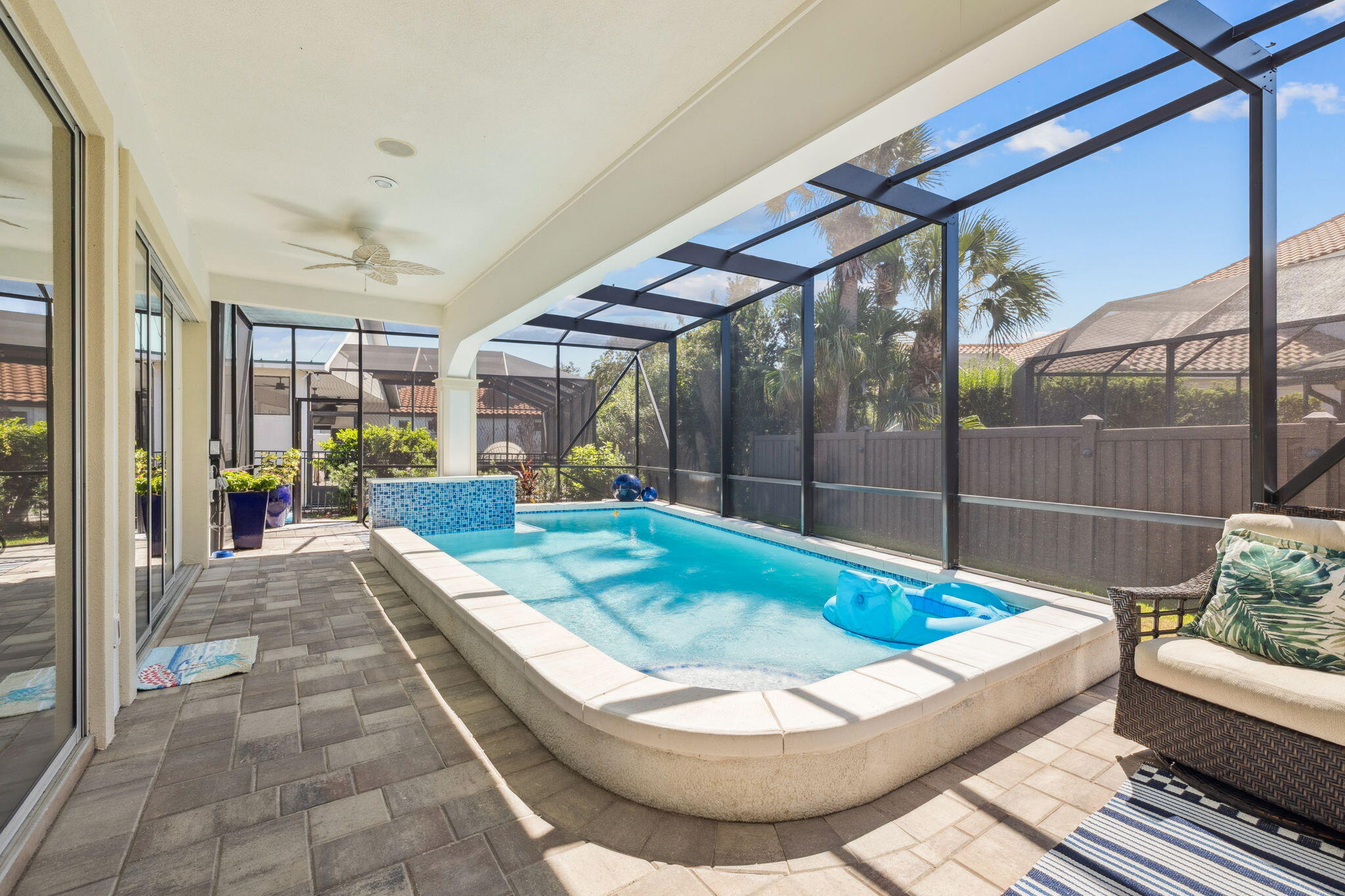 4732 Papaya Park