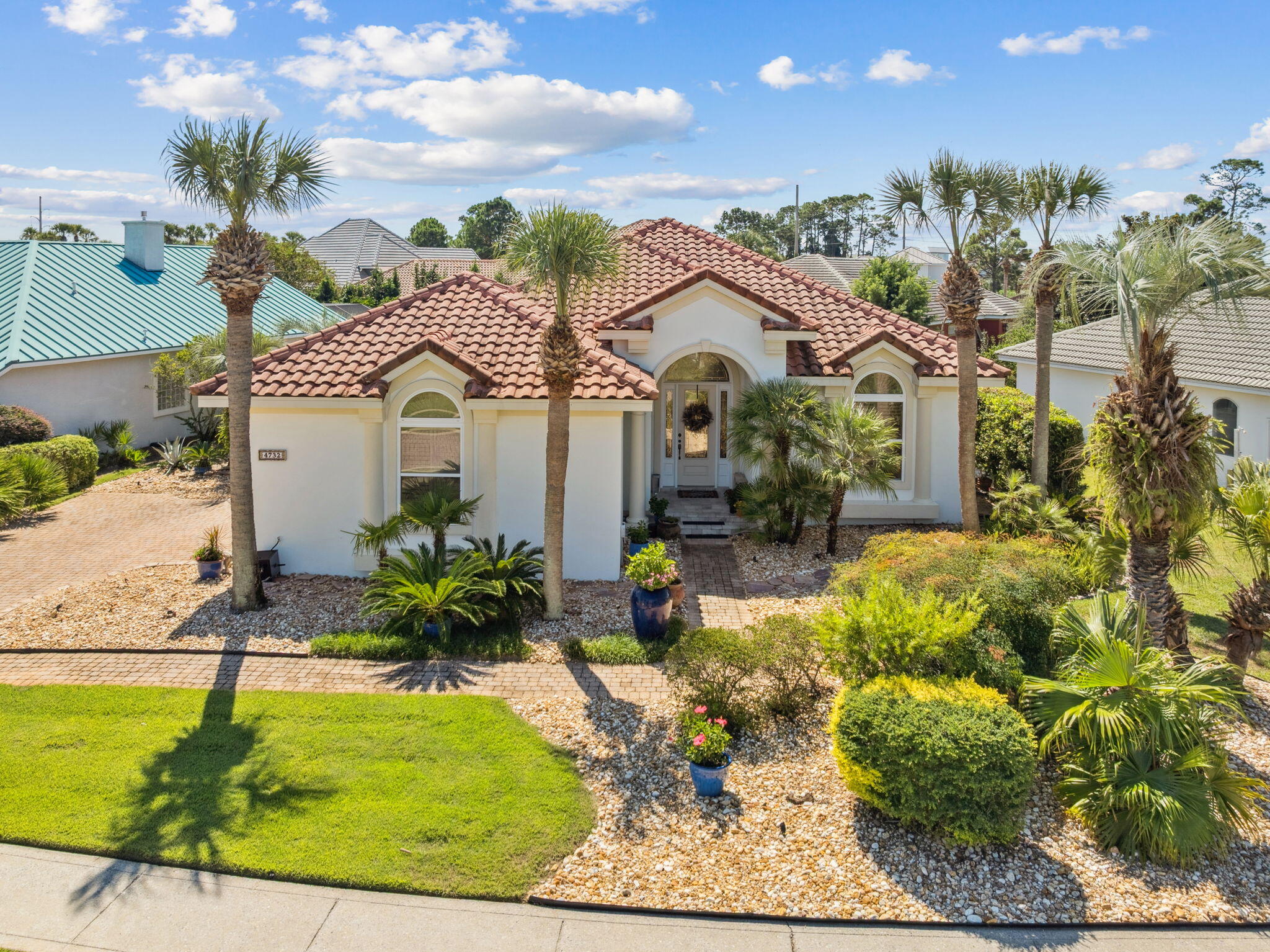 4732 Papaya Park