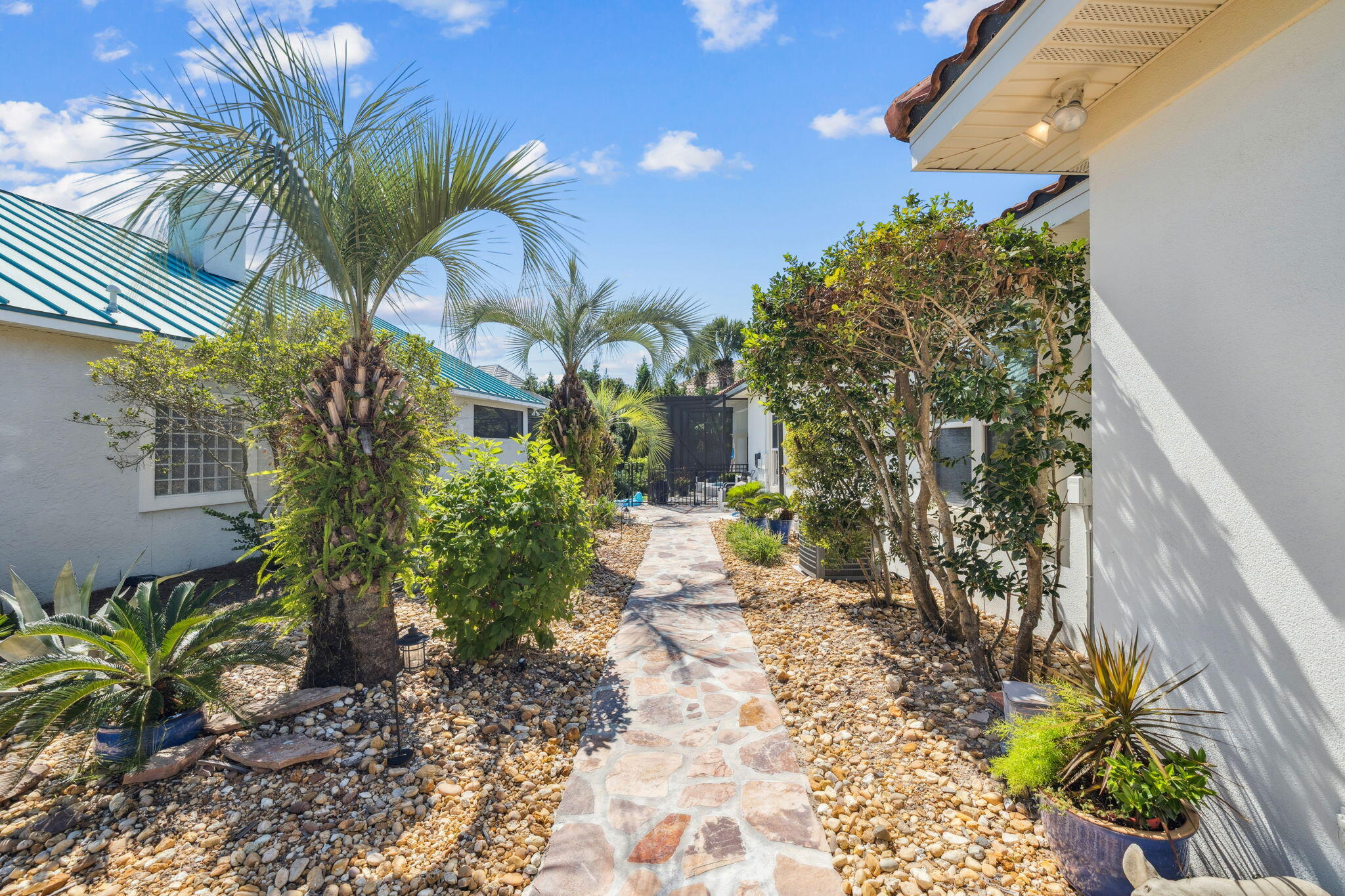 4732 Papaya Park