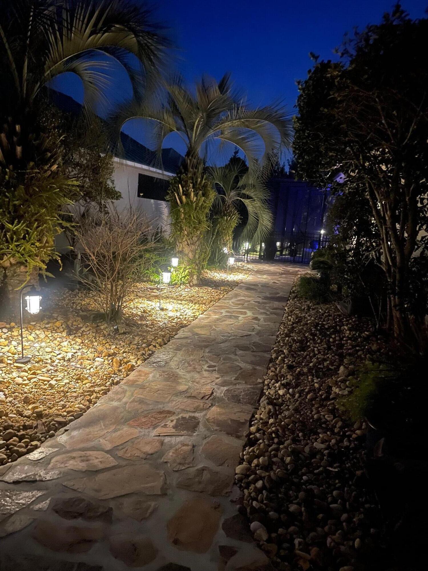4732 Papaya Park