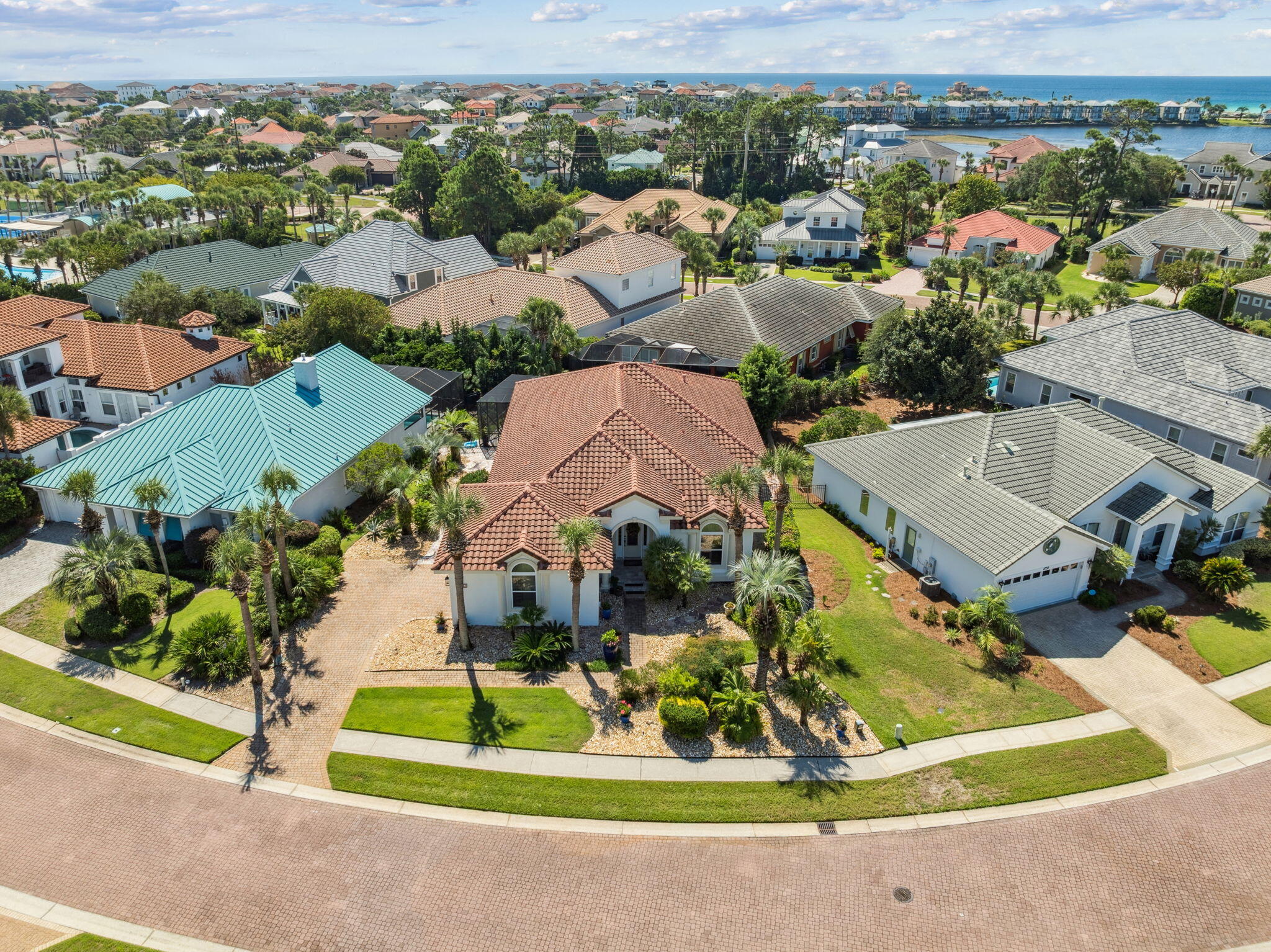 4732 Papaya Park