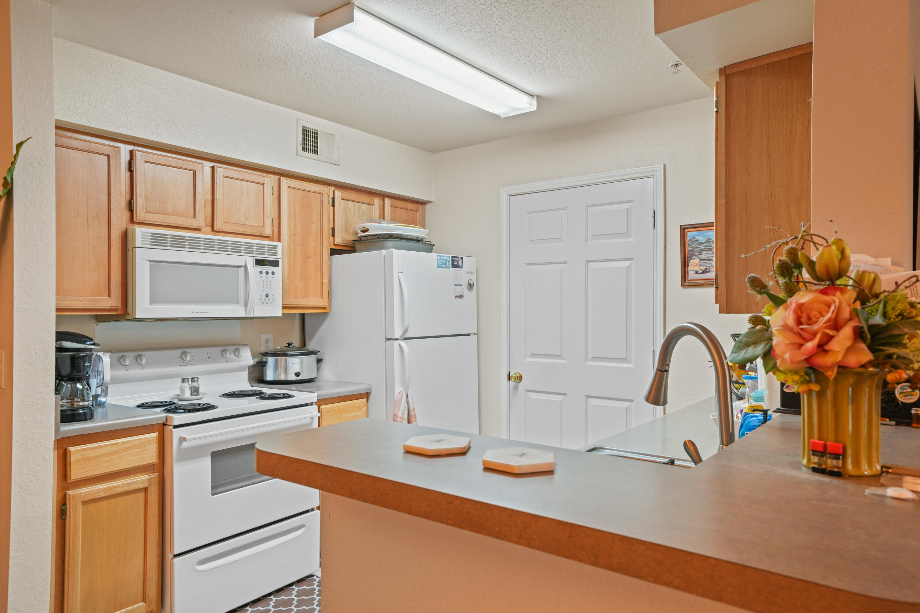 4040 Dancing Cloud Court 332