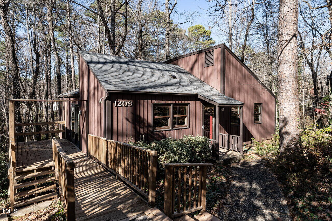 1209 Selwyn Lane