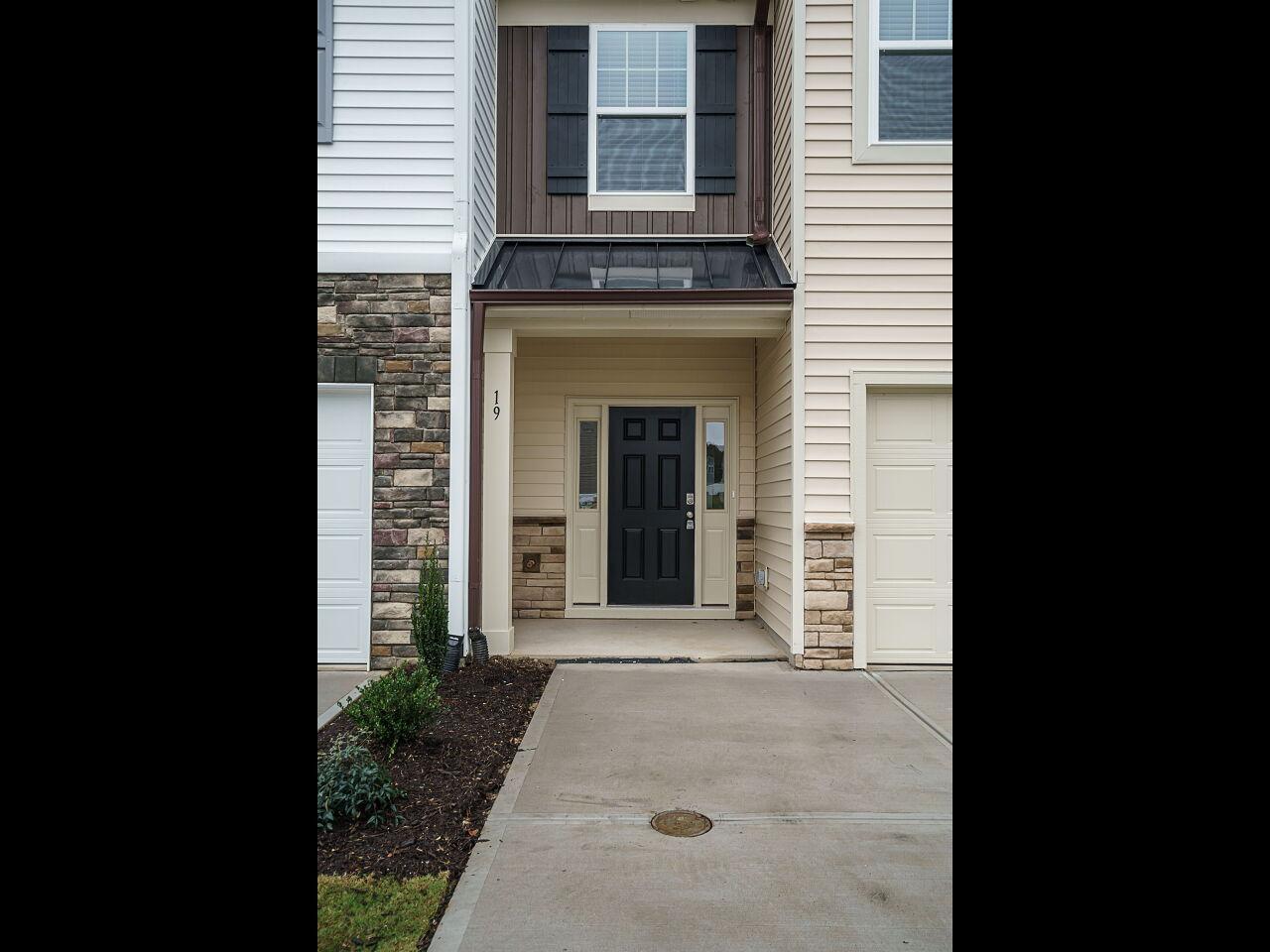 17 Hosta Way