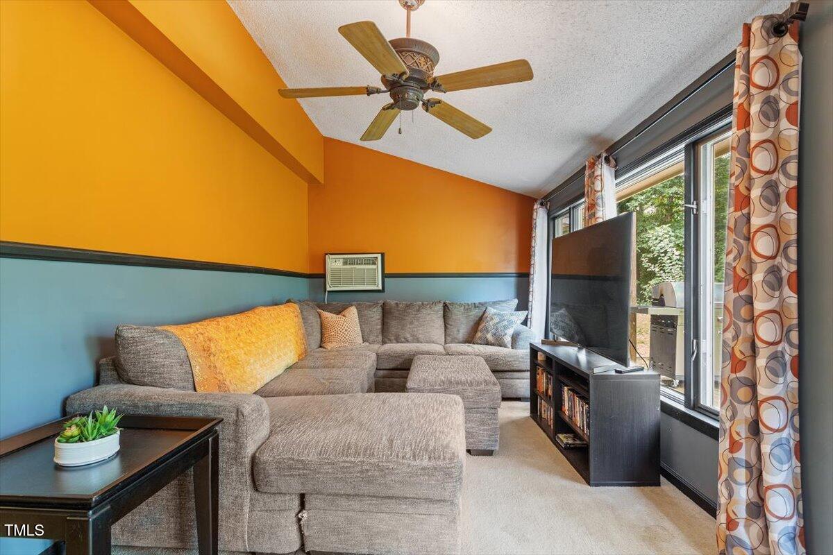712 Godwin Court