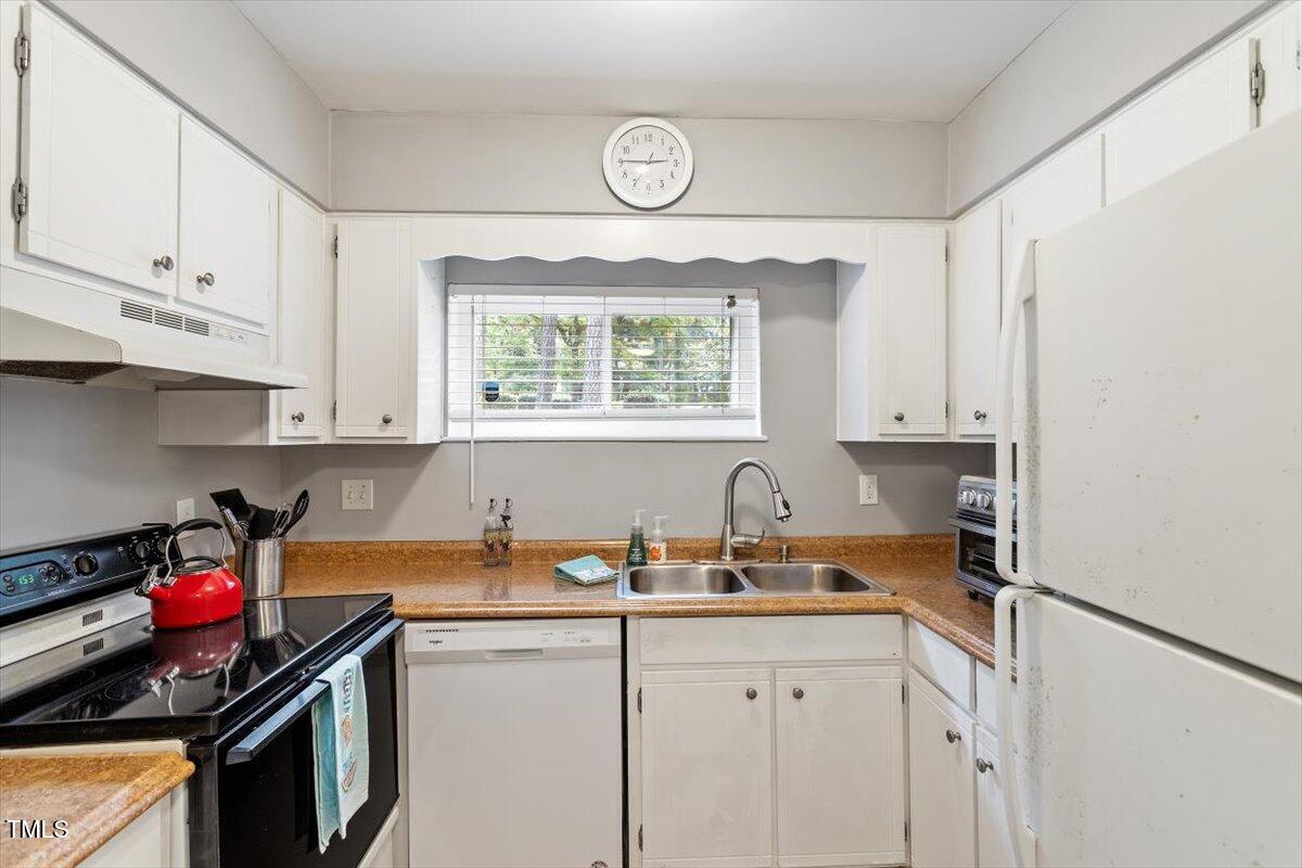 712 Godwin Court