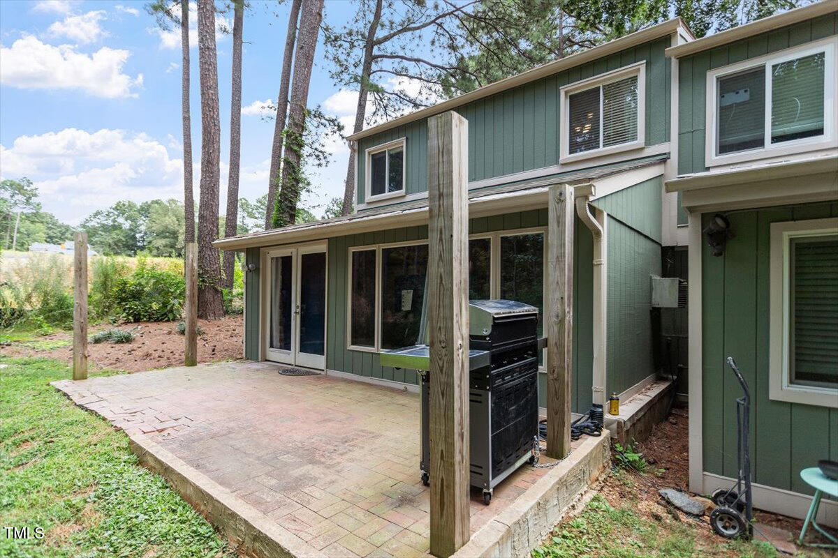 712 Godwin Court