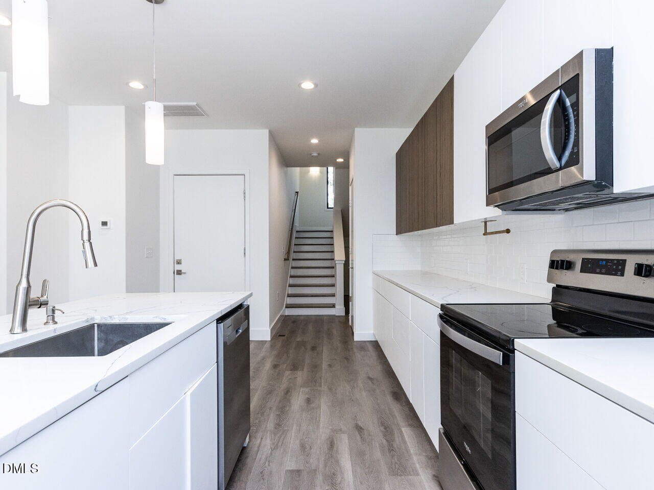 2019 Jade Street