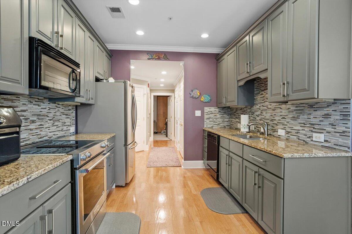 3700 Baron Cooper, Raleigh