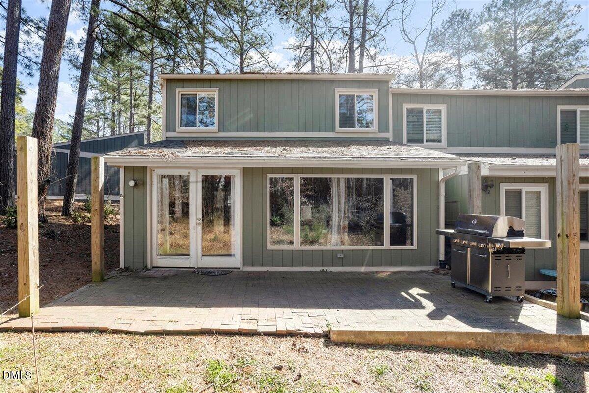 712 Godwin Court