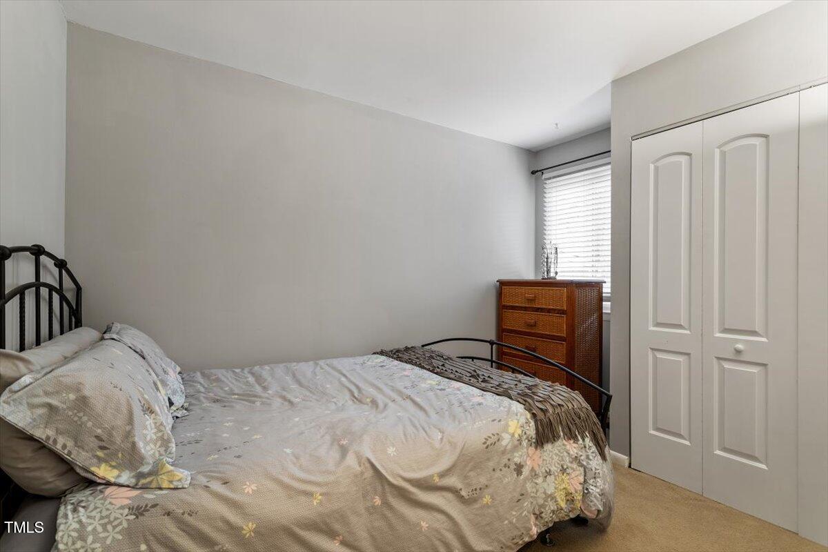 712 Godwin Court